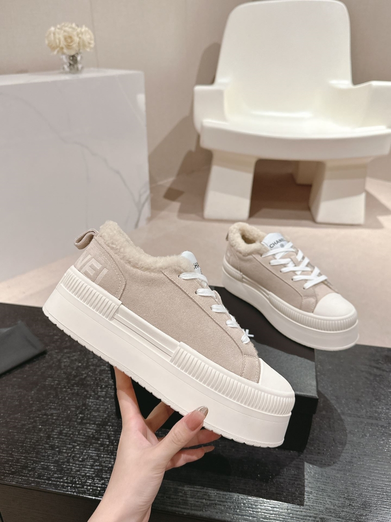 Ch**el sport shoes